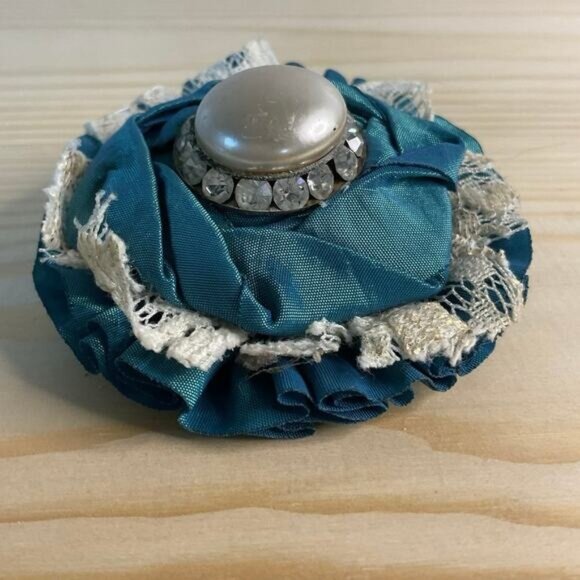 Vintage Teal & Lace Fabric Brooch With Pearl & Rhinestone Accents - Picture 2 of 4
